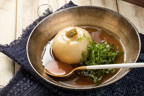 カブをまるごと入れたヘルシーなとろみスープ