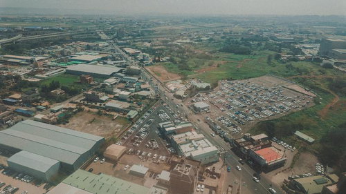 発展が進むカンボジアの上空