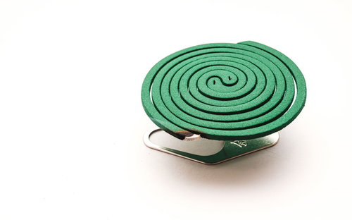 二倍の効果？ うずまき蚊取り線香を使用中