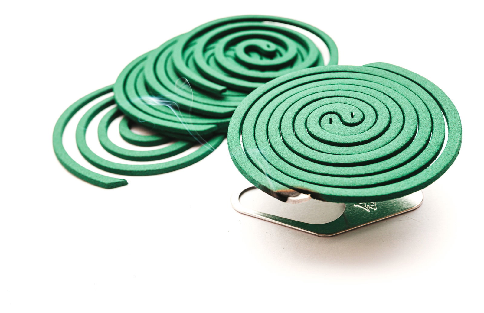 スタンド付き蚊取り線香と重ねた2個