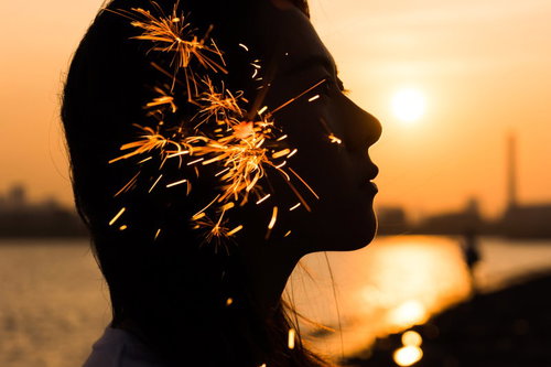 夏の終わりと線香花火（フォトモンタージュ）