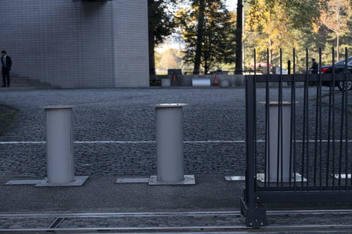 警視庁の車両進入禁止の車止め