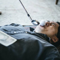 勘弁してください・・ゴルフクラブで脅迫される男性、犯人は「ヤス」の写真