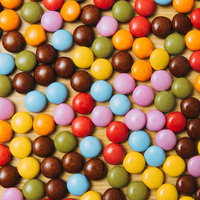 カラフルなマーブルチョコレートのテクスチャーの写真