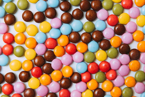 一面に敷き詰められたマーブルチョコレートのテクスチャー