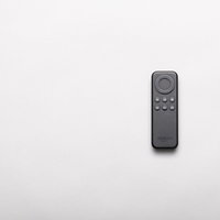 Amazon Fire TVのスティックリモコンの写真