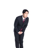 「申し訳ありません」を連呼する担当者の写真