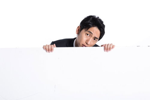 ホワイトボードからちら見する煽り耐性がない男性