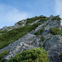 空へ突き出す岩稜と八峰キレット：キレット縦走の最難関の写真