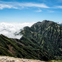 唐松岳からみた五竜岳と三大キレット、不帰キレットの写真