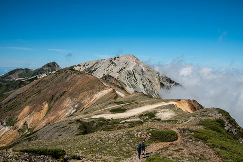 キレット縦走で白馬鑓ヶ岳に続く険しい登山道
