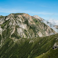 不帰キレット と天狗の大下りの険しい岩稜地帯の写真