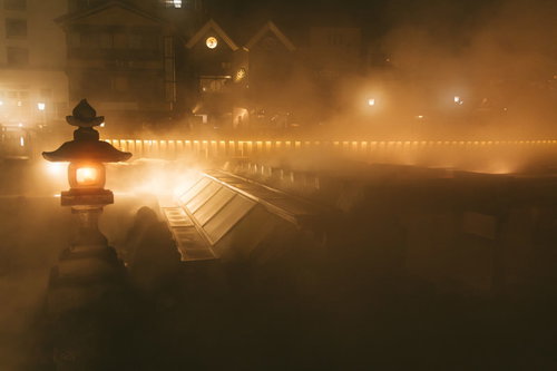 湯気が立ち上る草津温泉の湯畑