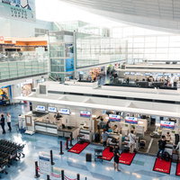 羽田空港第三ターミナルの手荷物カウンターの写真