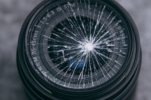 レンズ落として割ったンゴ・・・