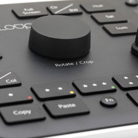 LoupedeckのRotate/Crop用ダイヤルとスターレーティングキーボードの写真