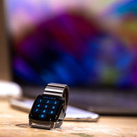 パスコードを入力するApple Watchの写真