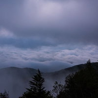 夜明け前の迫りくる雲海（美ヶ原）の写真