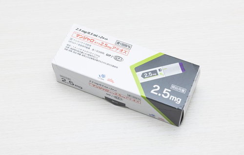 GIP/GLP-1受容体作動薬「マンジャロ」2.5mg箱と注射キット