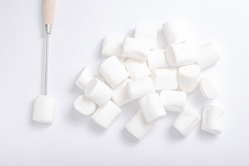 白いマシュマロはホワイトデーのお返しに最適なスイーツ