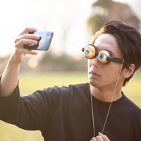 誇張しすぎたセルフィーの写真