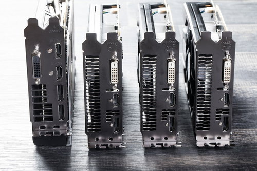 マイニング用のRADEONグラフィックボード4台