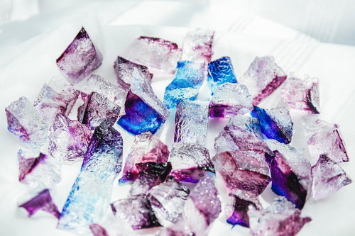 色とりどりの琥珀糖いろいろ