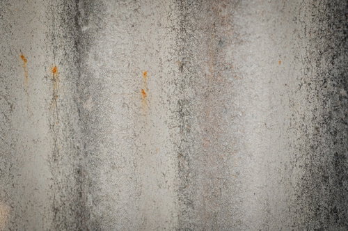 錆と汚れが付着した古い板のテクスチャー