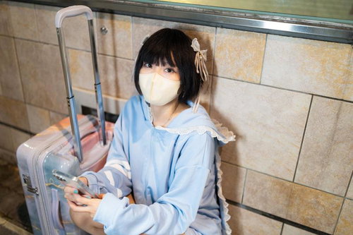 友達がキャリーケースになった