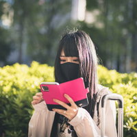 担当の既読がつかなくて病みそうなマスク女子の写真