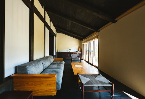リノベーションされた古民家の宿泊施設、宮崎県日南市飫肥の和風建築