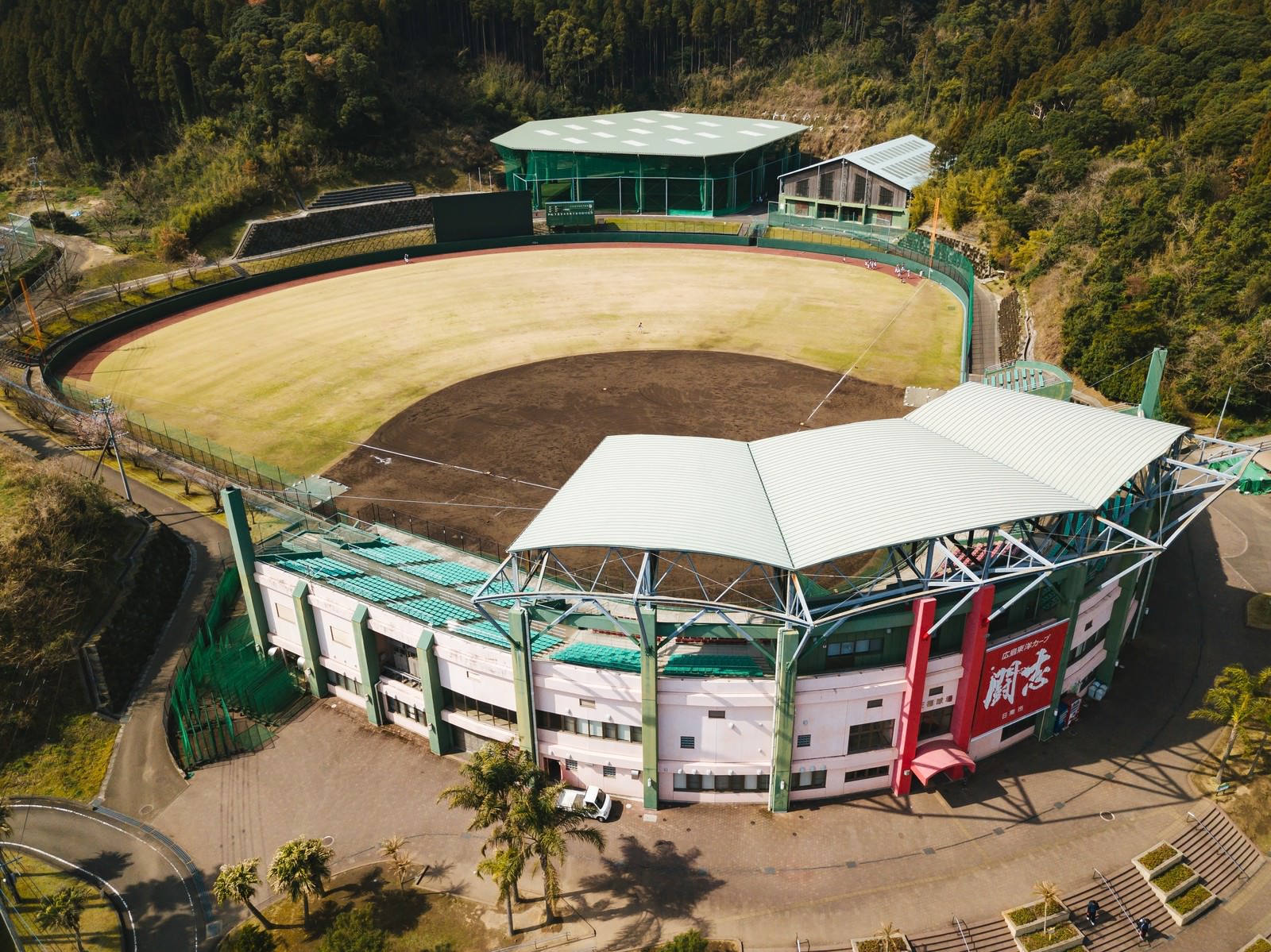 宮崎県日南市の天福球場を上空から撮影した空撮写真