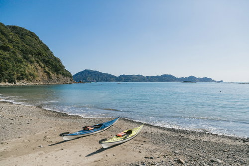 宮崎県日南市の栄松ビーチでシーカヤックの準備OK