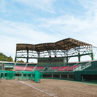 宮崎県日南市の天福球場三塁側スタンドの観客席の写真