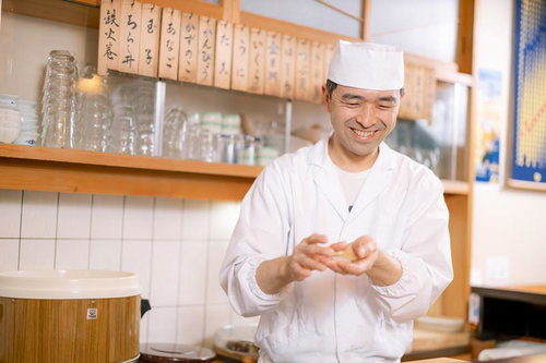 フフフ、弱みを握るのもお手の物です