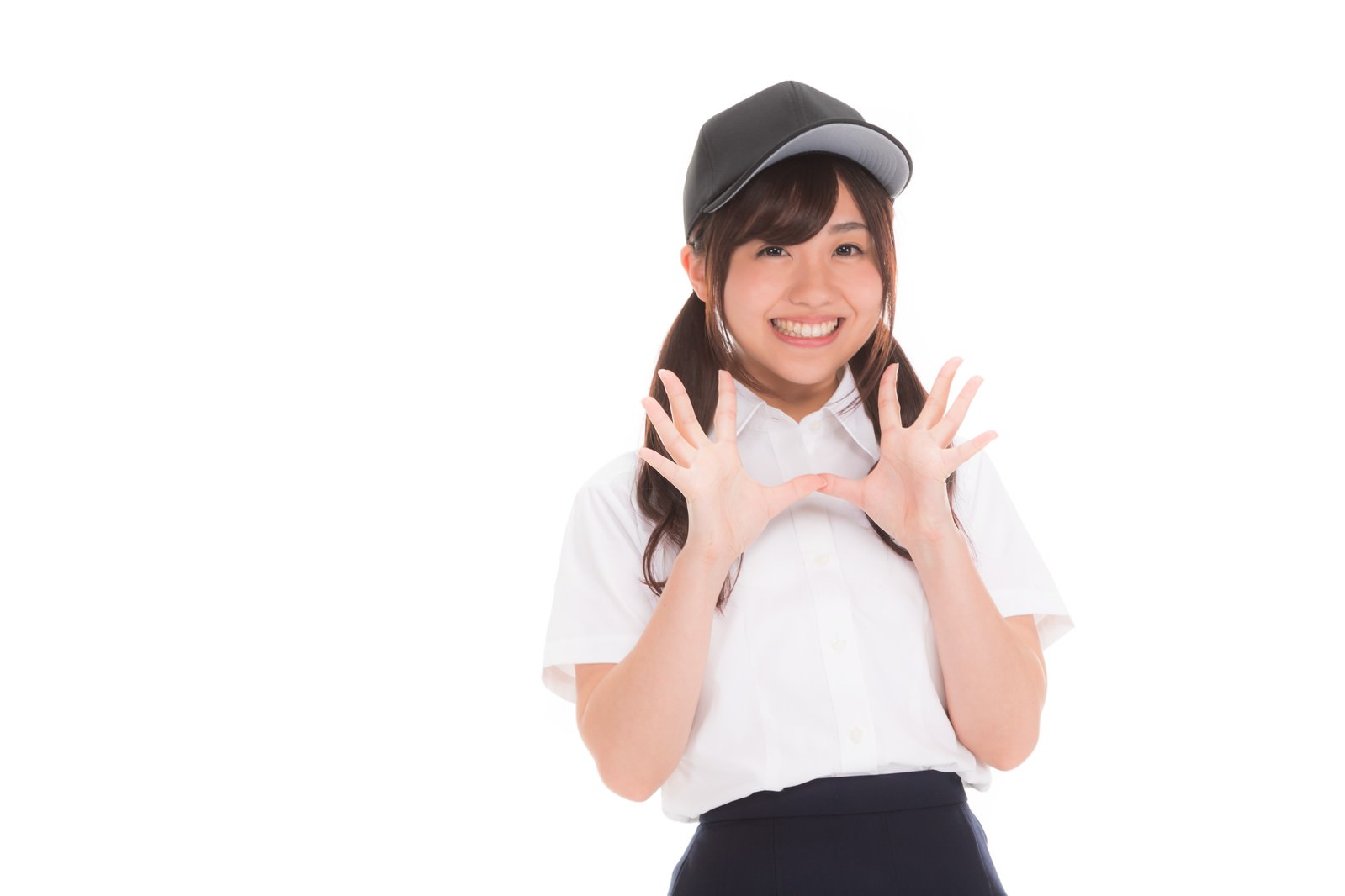 野球部の勝利を喜んで両手でガッツポーズを取る女子マネージャー［モデル：河村友歌］