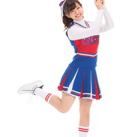 ドカンと一発やってみよう！と踊るチアガールの写真