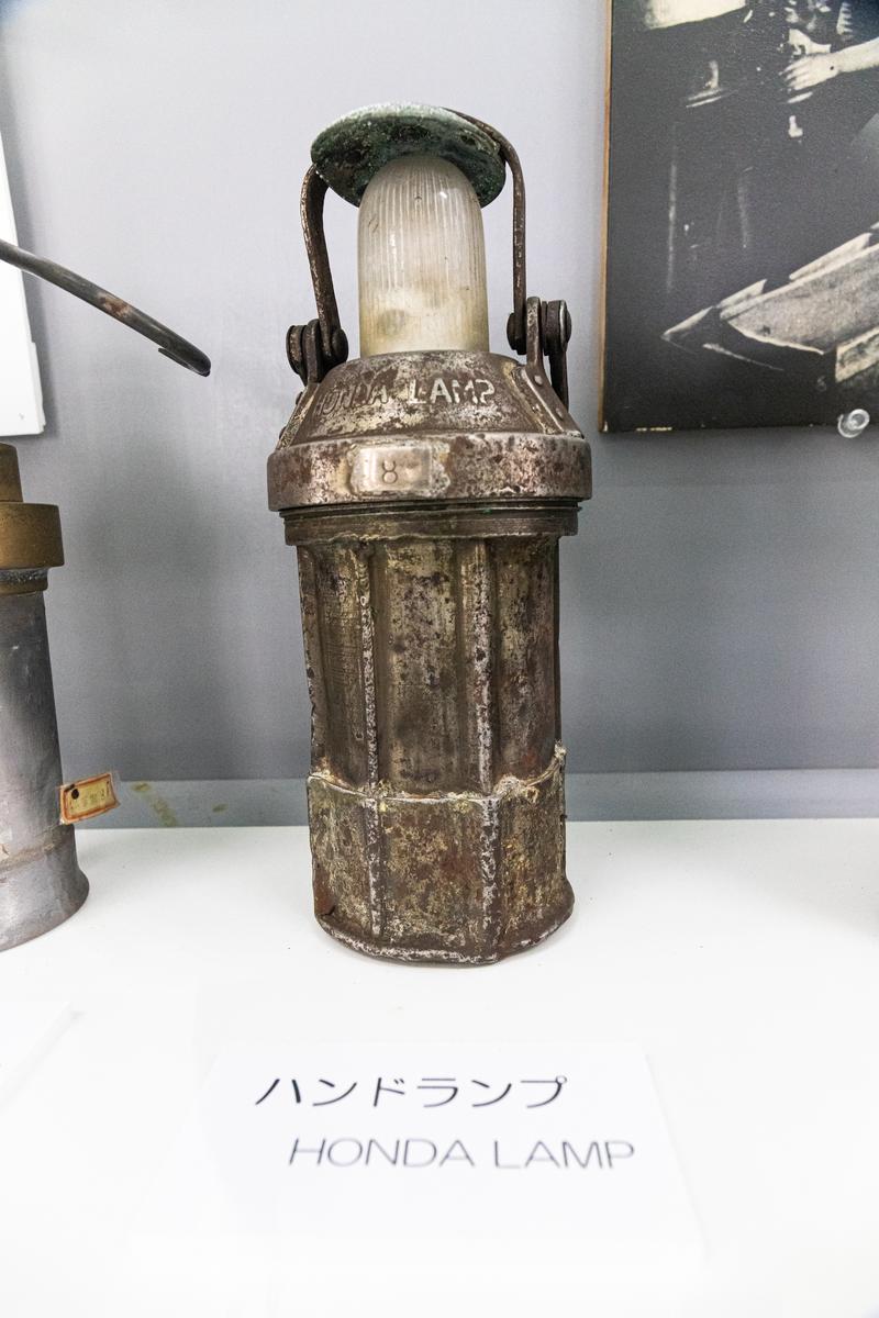 Vintage Miner Safety Lamp Exhibit — Free Industrial Stock Photo