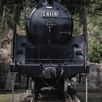 直方市に保存されるC6118蒸気機関車、国鉄の鉄道車両の写真