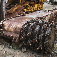 炭層を削る採炭機械ドラムカッター（直方市石炭記念館）の写真