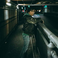 「何見てんだよッ！」高架下で危険な男とエンカウント！の写真