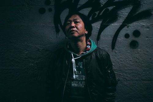 自称「この街を裏で仕切る」男