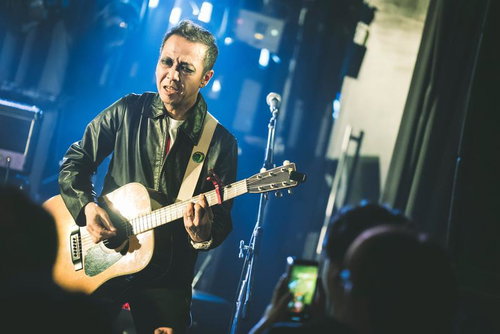 イカれたメンバーを紹介するぜ ギター俺！以上だ