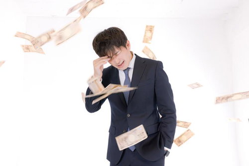 ギリギリで案件がブレイクし、成功報酬の夢が消え去ったM&Aアドバイザー男性