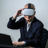 扉を開けたら聞き込みとのこと、対応する高齢の男性の写真