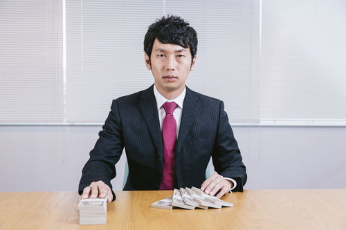 アルバイトで103万円超えてしまったらどうなりますか？