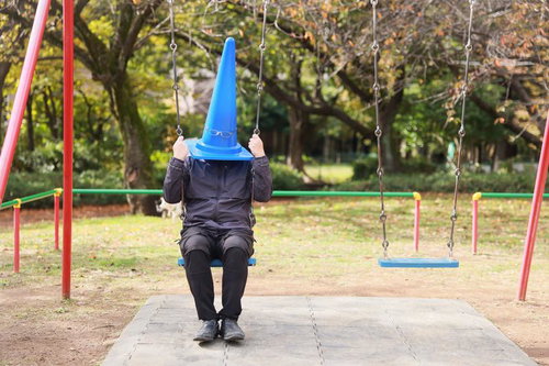 なんで赤い奴だけ仕事あるんだよ