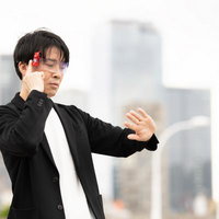 俺、このプロジェクトが成功したら田舎に帰って幼馴染と結婚するんだの写真