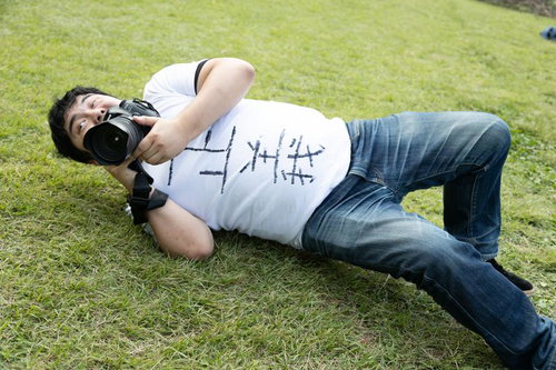 芝の中は立入禁止なので寝て入る正義マン