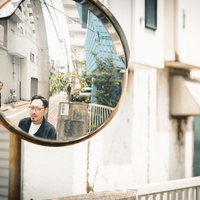 他人にガチャのボタン押してもらうと当たる気がするんですよの写真